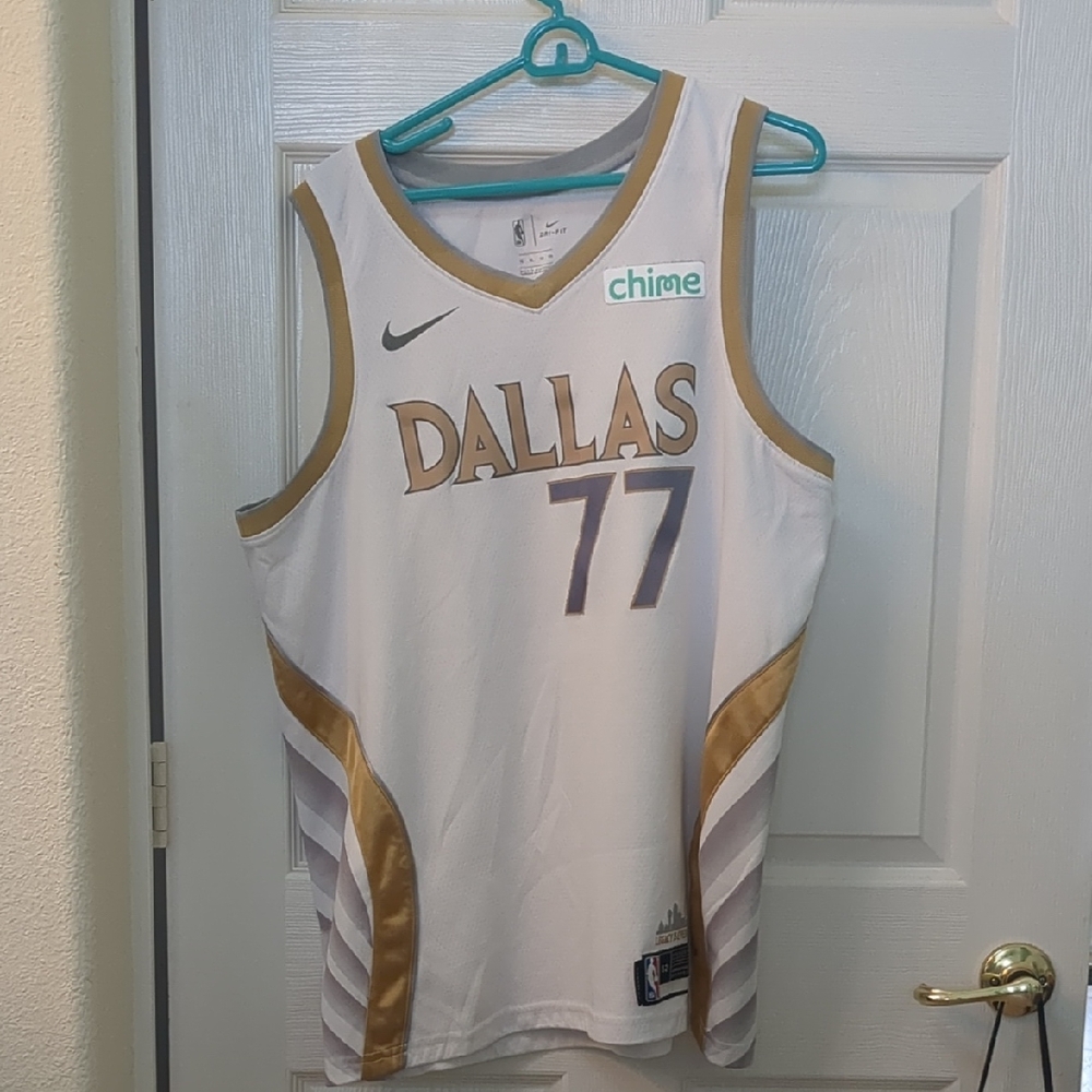 Nike Dallas Basketball Jersey - Doncic